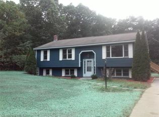 15 Arch St, Douglas, MA 01516