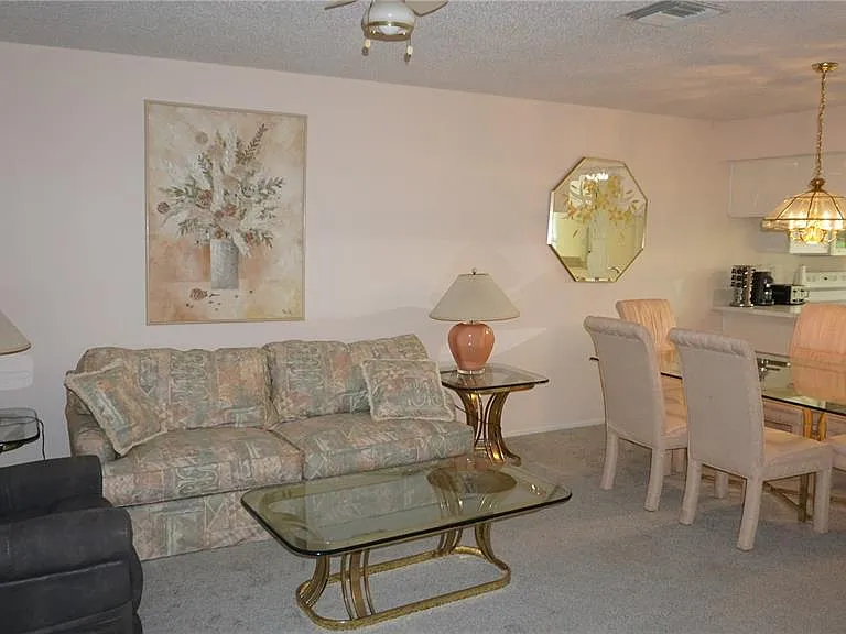 7616 Danube Dr — Photo 7
