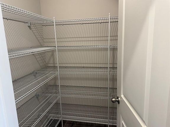 5th image of 5139 Longview Run