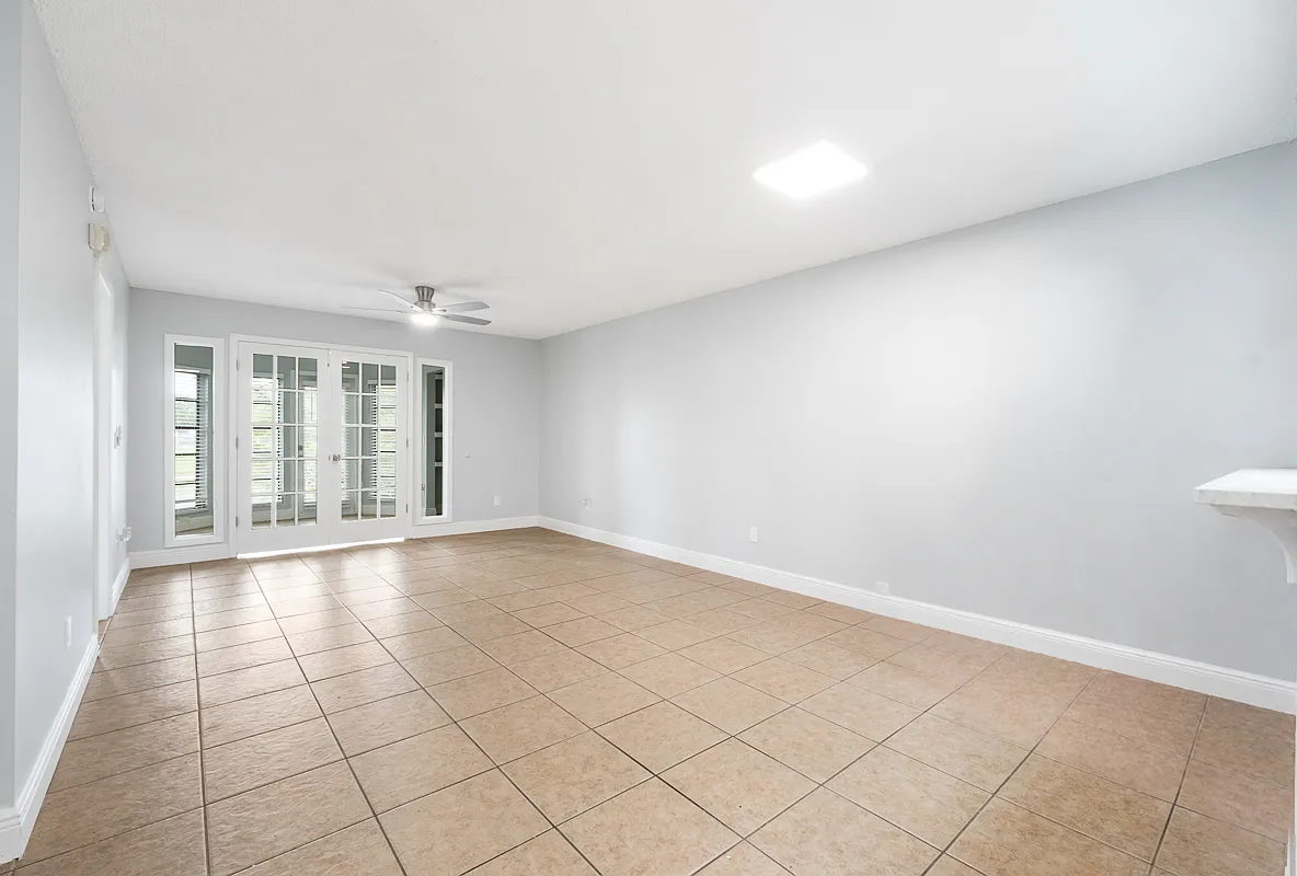 2 bed, 1093 sqft, $1,950 — Photo 3