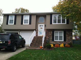 16 Lawrence Ln, Westampton, NJ 08060