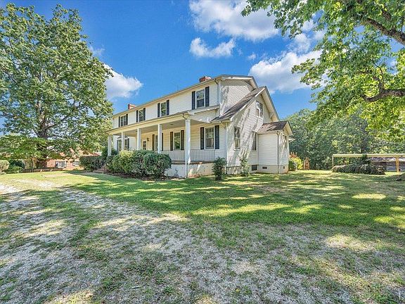 5th image of 1426 Redfields Rd