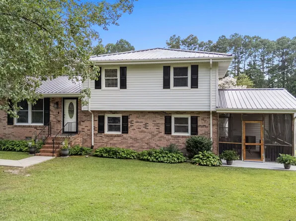 509 Park Dr, Clayton, NC 27520