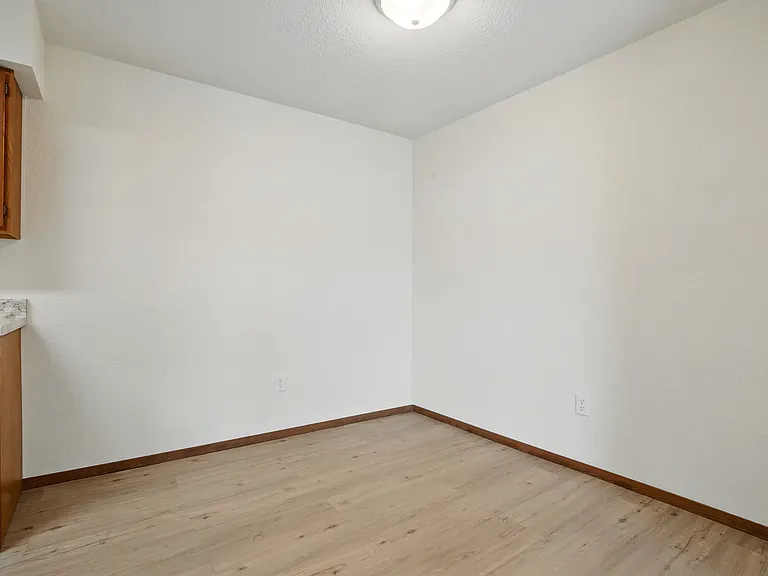 Westgate Apartments — Photo 14