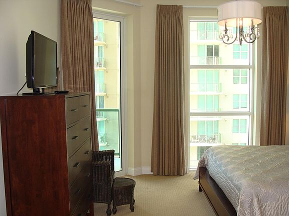 2nd image of 1431 Riverplace Blvd #1103