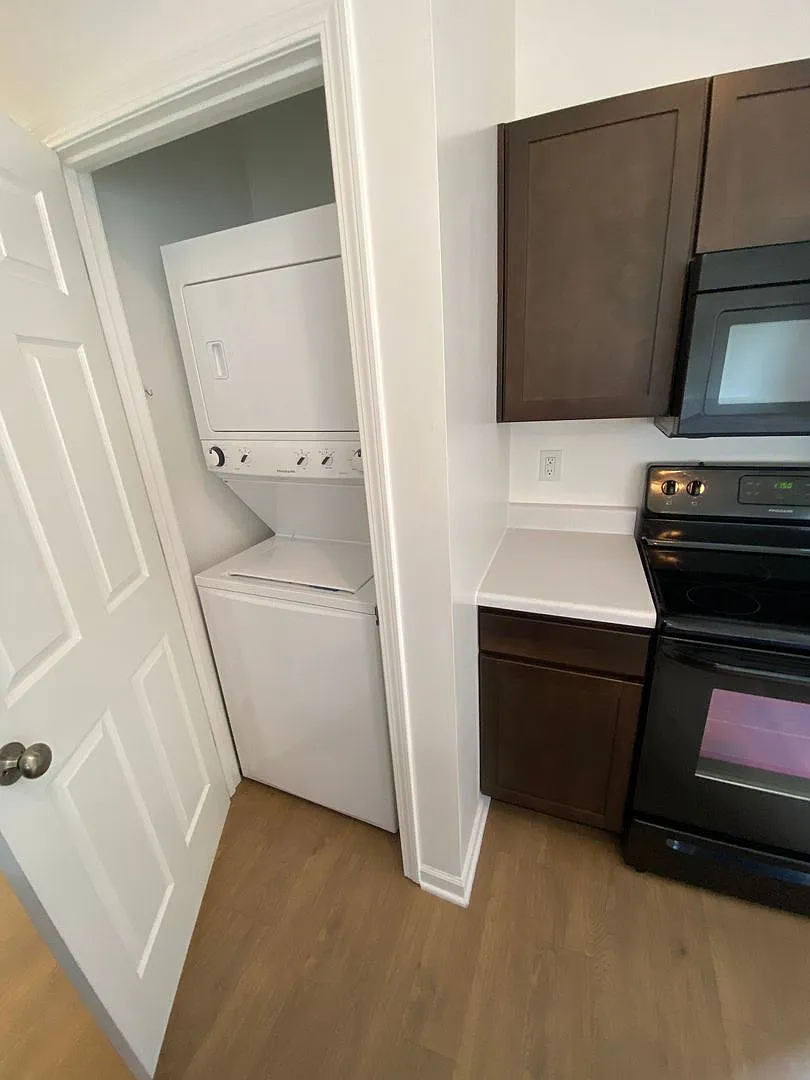 1 bedroom close to UCM Campus in Warrensburg! — Photo 4