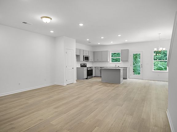 5th image of 105 Ironhorse Way Lot 96