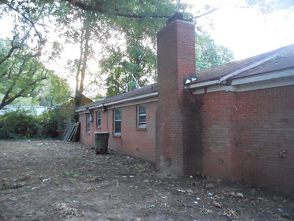 5th image of 553 Clarice Dr