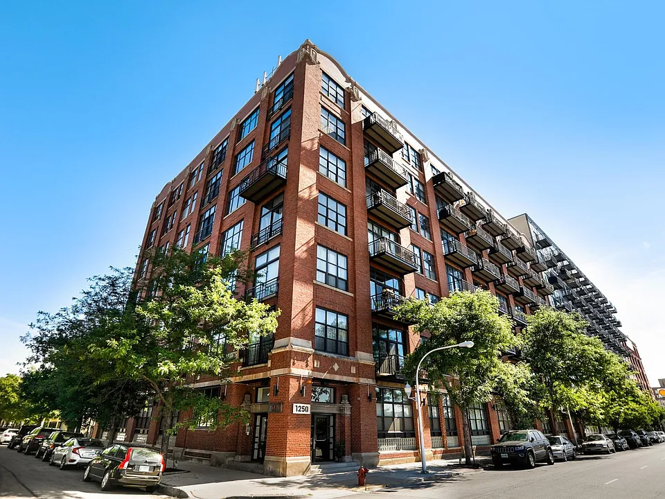 1250 W Van Buren St #615