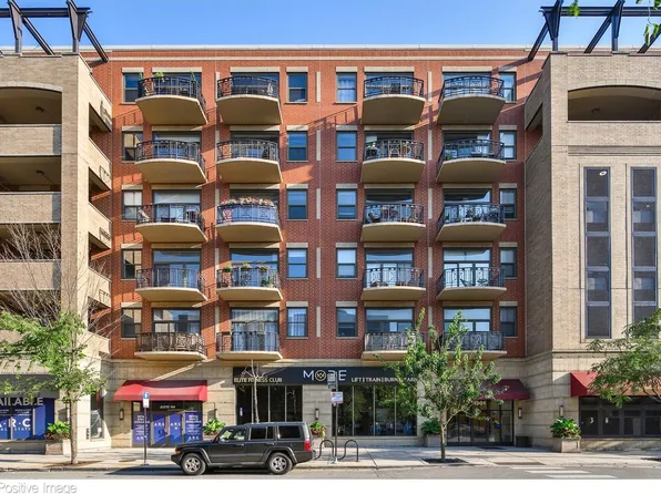 1301 W Madison St APT 304, Chicago, IL 60607