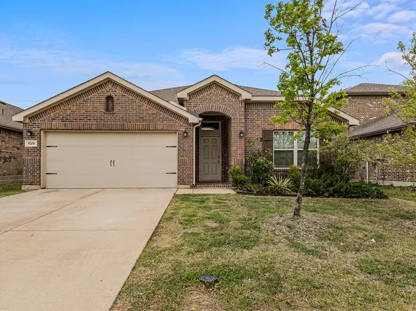 1029 N Churchill Dr, Fate, TX 75189