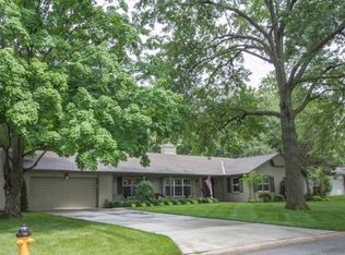 10021 El Monte St, Overland Park, KS 66207