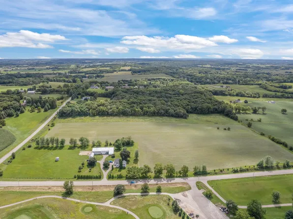 5431 Lincoln Rd, Oregon, WI 53575