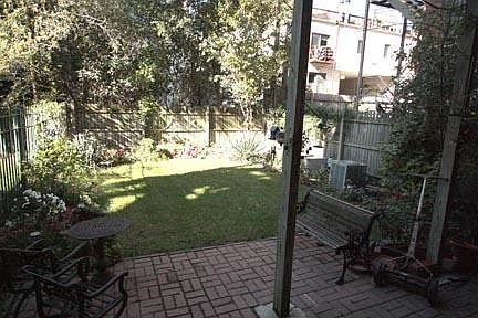 5th image of 854 N Elston Ave #G
