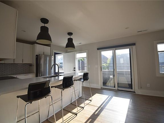5th image of 1634 N New Jersey St Unit B