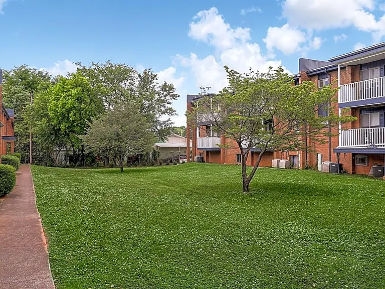 501 Laurel Dr NW — Photo 18