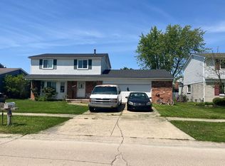 43516 Applewood Rd, Canton, MI 48188