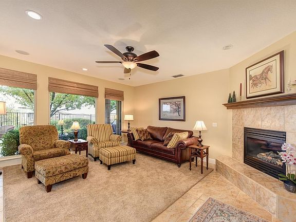 3rd image of 520 Silvaner Ct