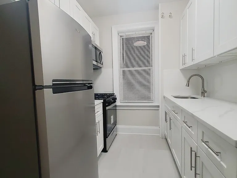 127 Corbin Ave #402 — Photo 1