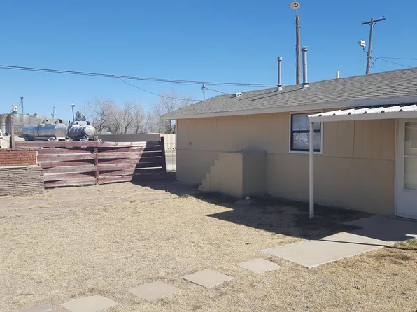 821 E Canadian St APT A, Portales, NM 88130