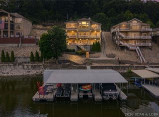371 Monterey Pl, Camdenton, MO 65020