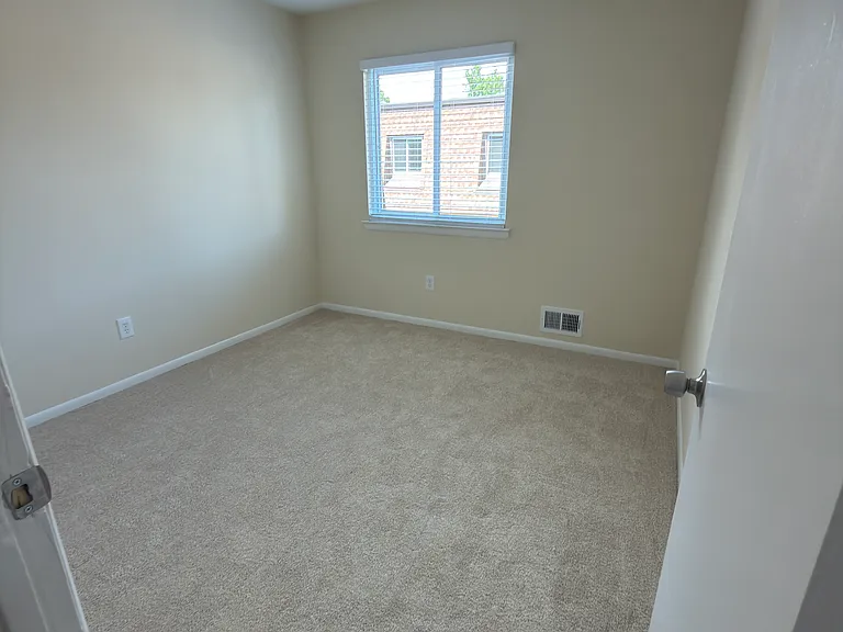 3809 Burlingame Pl #34E — Photo 6