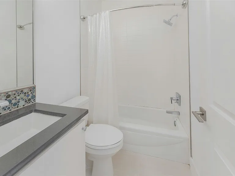 1114 Walton Ln #B — Photo 16
