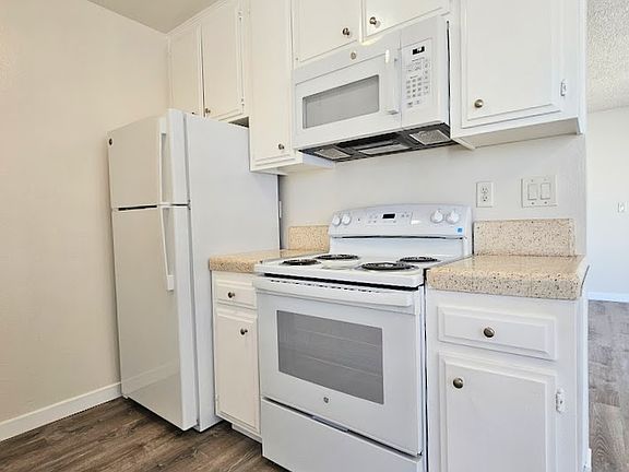 5th image of 4525 Hamilton St APT 13