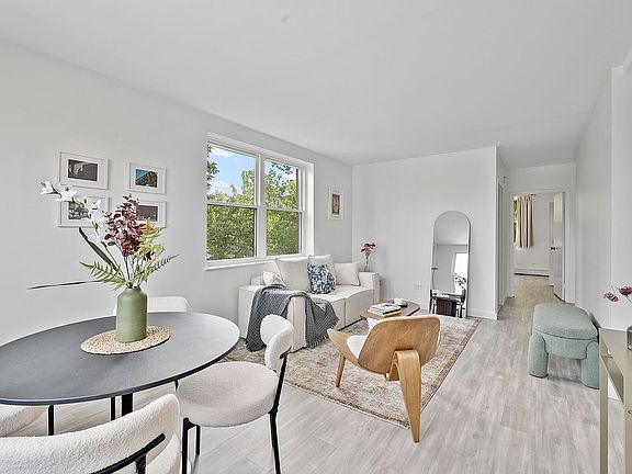 2nd image of 158 Sackett St APT 3A