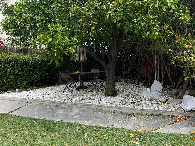 2734 Martha Ave — Photo 11