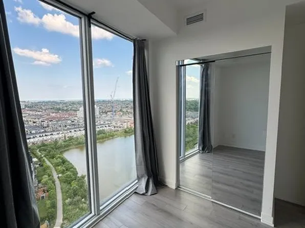 3079 Trafalgar Rd, Oakville, ON