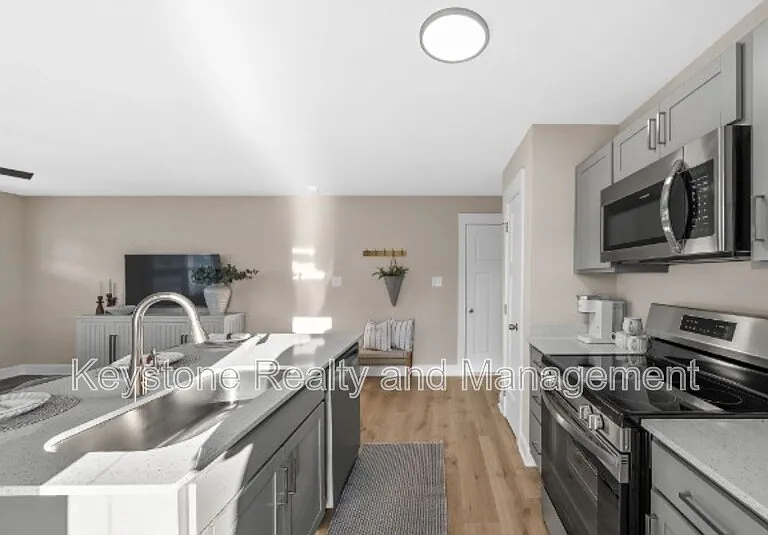 345 Wistera Ln — Photo 7