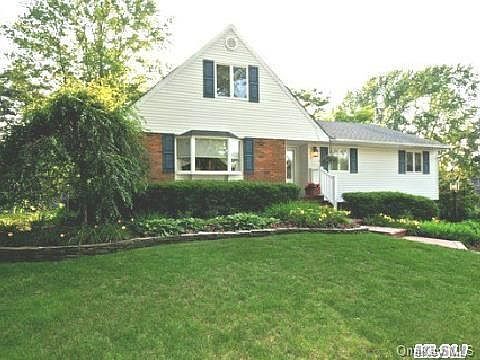 1st image of 8 E Northfield Drive