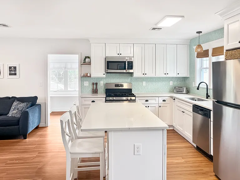 914 18th Ave — Photo 9