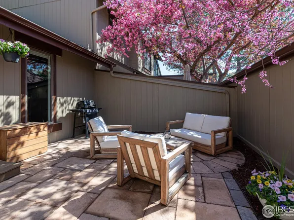 4654 Greenbriar Ct, Boulder, CO 80305