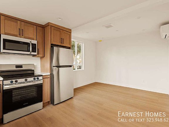 2nd image of 6443 Satsuma Ave