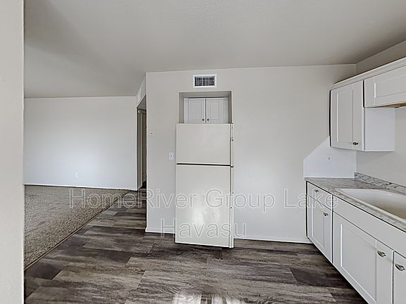 5th image of 2035 San Juan Dr APT 208