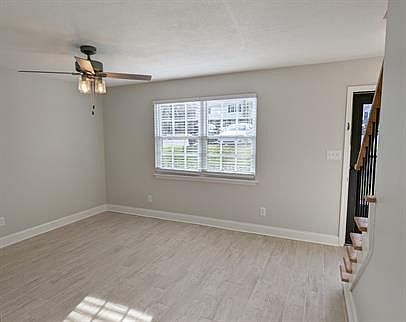 1st image of 1002 Willow Dr #1-25-1