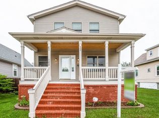 105 Sawyer Ave, Hoffman Estates, IL 60525