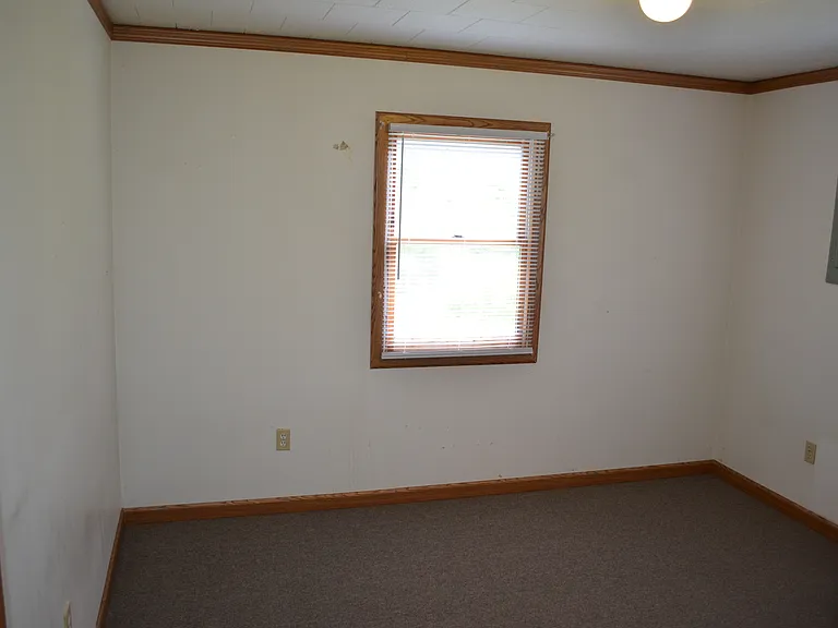 989 Old US Highway 33 — Photo 7