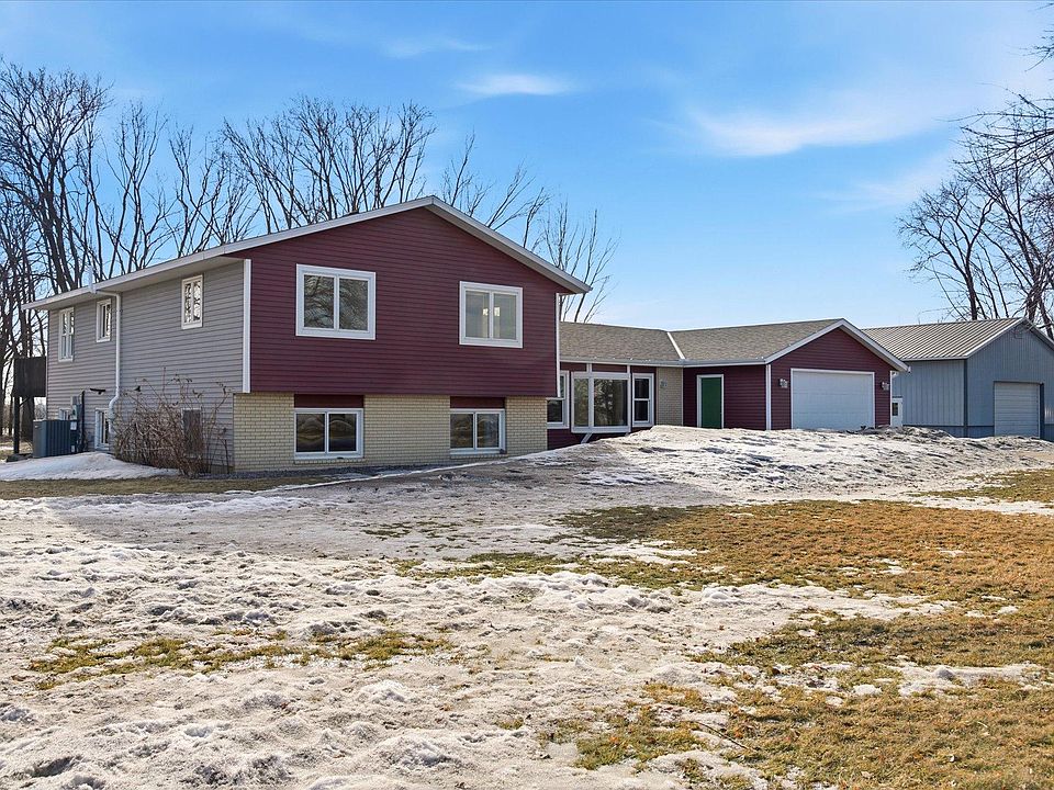 1st image of 20445 300th St