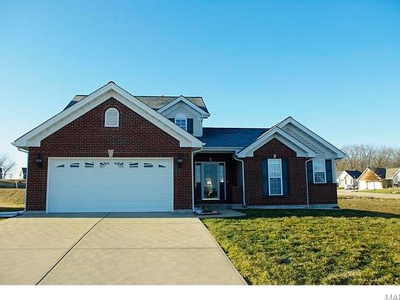 2nd image of 140 Sumac Dr