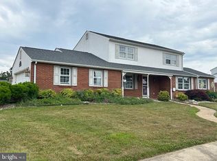 24 Yeates Dr, New Castle, DE 19720