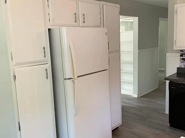 7902 Wilson St — Photo 6