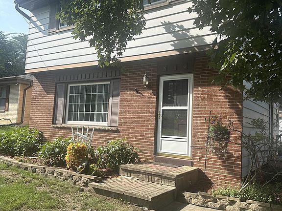 2nd image of 310 W Uncas AVENUE