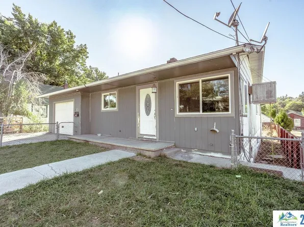 670 Richmond Rd, Susanville, CA 96130