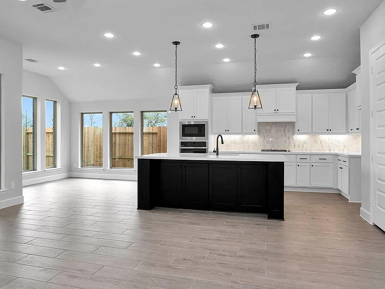 5026 Albany Shores Ln — Photo 3