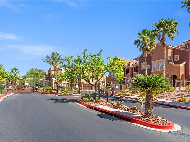 3975 N Hualapai Way #281 — Photo 26