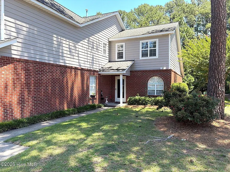 2708 Townes Dr — Photo 3