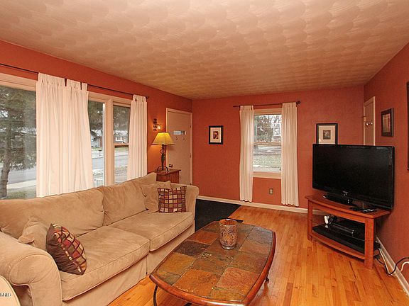 5th image of 2119 Cumberland St